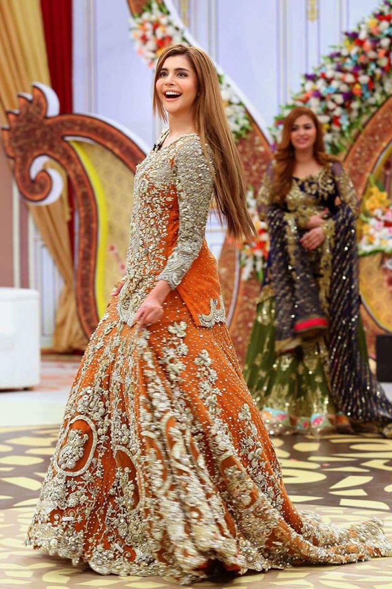 Pakistani Maroon Lehenga Bridal with Choli Dress #BS560 | Pakistani bridal  dresses, Pakistani bridal dress, Choli dress
